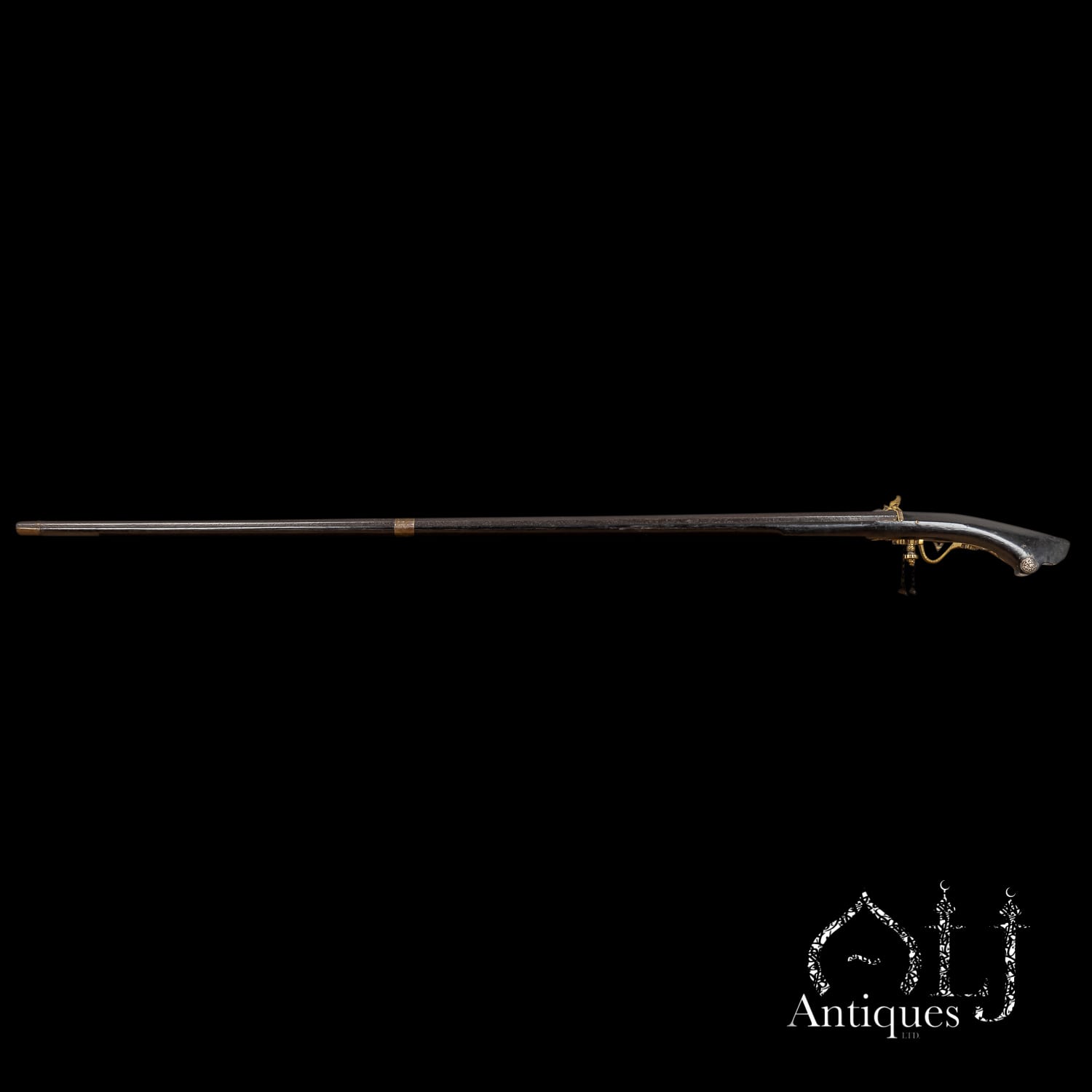 An Exceptionally Rare Monumental Minangkabau Matchlock Rifle (Istinggar / Badil Satengga) West Sumatra, Malay World (Indonesia) Circa 18th Century. - Image 3