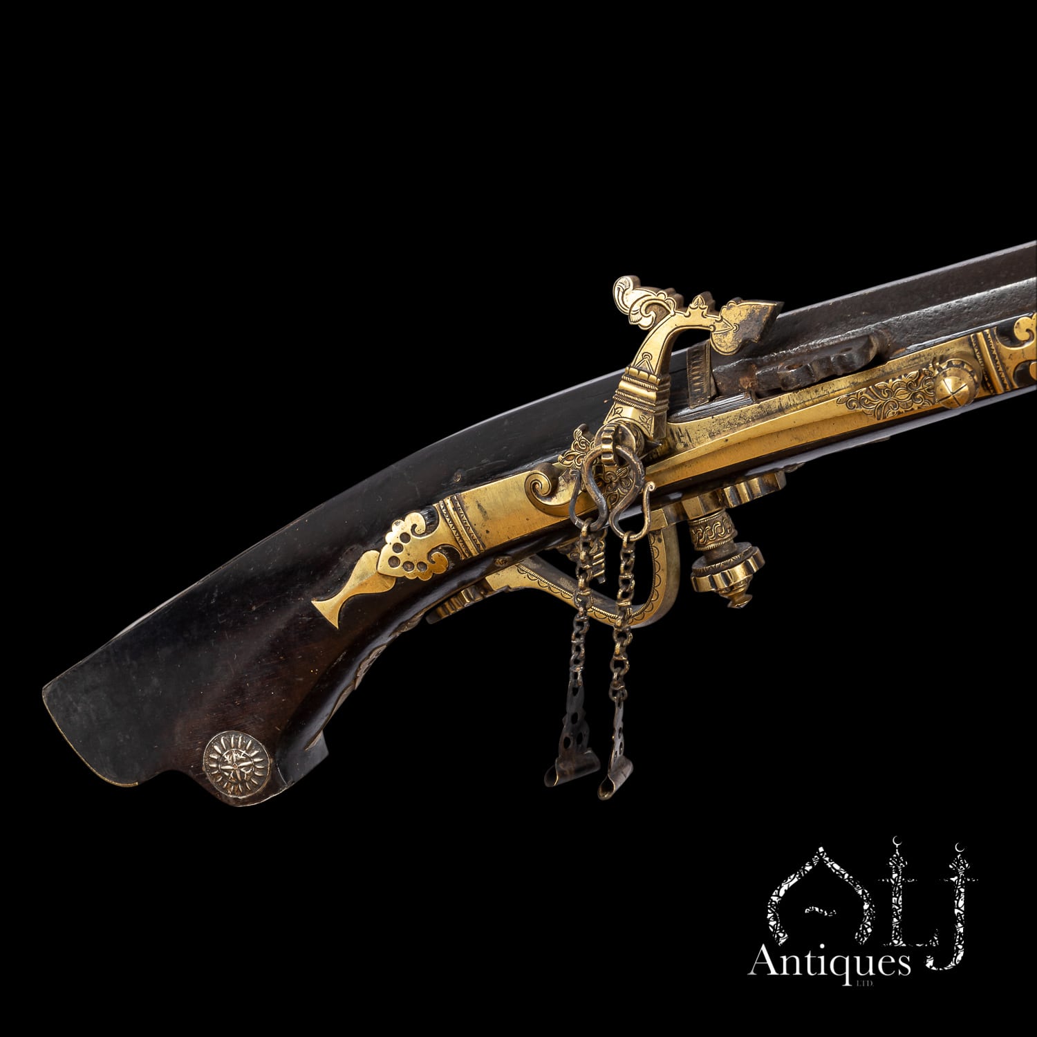 An Exceptionally Rare Monumental Minangkabau Matchlock Rifle (Istinggar / Badil Satengga) West Sumatra, Malay World (Indonesia) Circa 18th Century. - Image 5