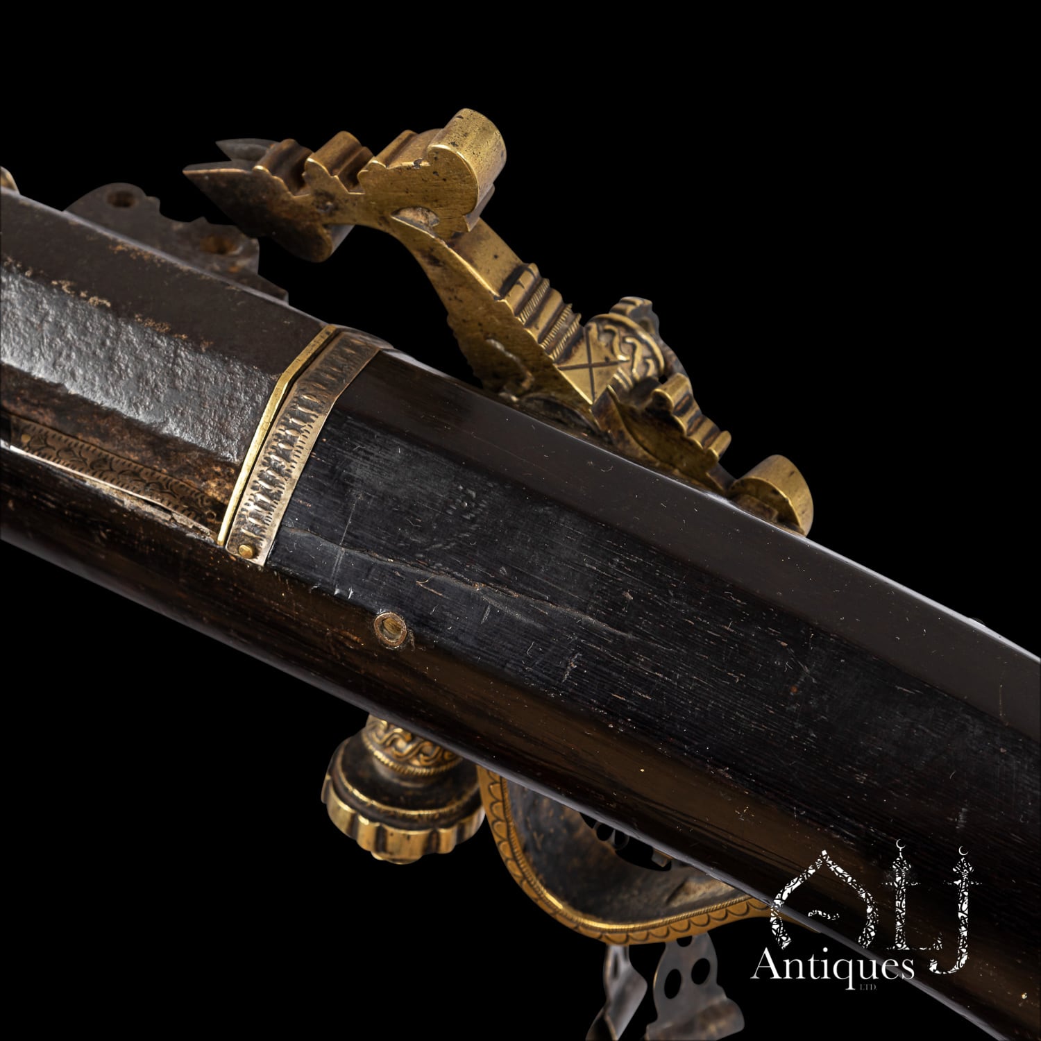 An Exceptionally Rare Monumental Minangkabau Matchlock Rifle (Istinggar / Badil Satengga) West Sumatra, Malay World (Indonesia) Circa 18th Century. - Image 14