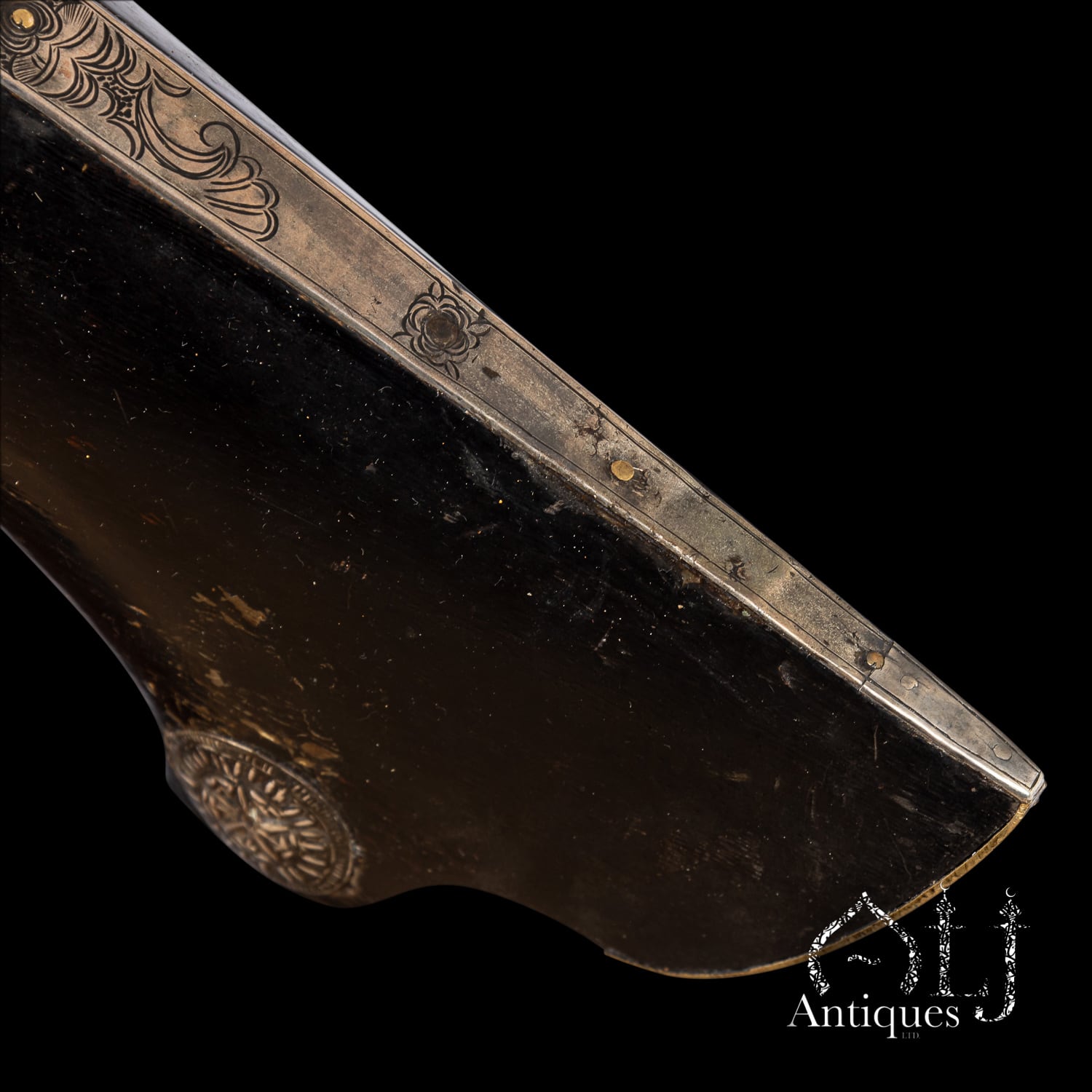 An Exceptionally Rare Monumental Minangkabau Matchlock Rifle (Istinggar / Badil Satengga) West Sumatra, Malay World (Indonesia) Circa 18th Century. - Image 7