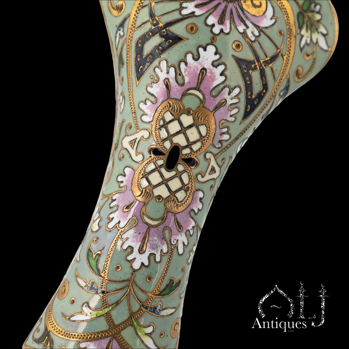 A Rare Ottoman Gilt Tombac and Polychrome Enamel Knife (Bıçak) with Rococo Floral Decoration, the Ottoman Empire, Turkey, circa 1780–1820 - Image 8
