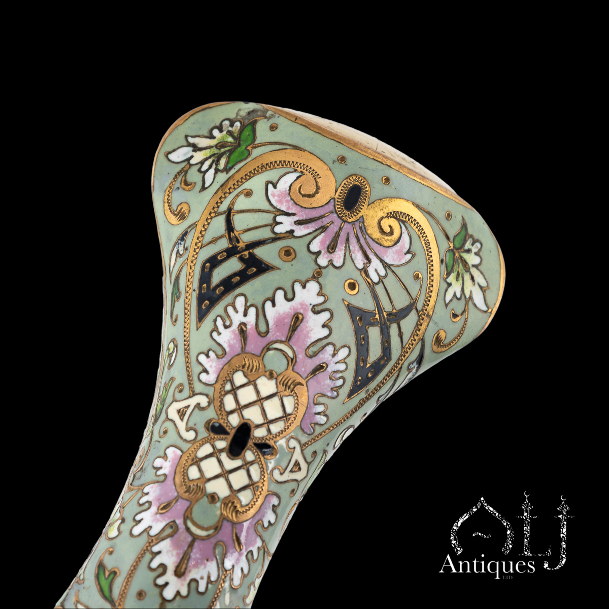 A Rare Ottoman Gilt Tombac and Polychrome Enamel Knife (Bıçak) with Rococo Floral Decoration, the Ottoman Empire, Turkey, circa 1780–1820 - Image 7