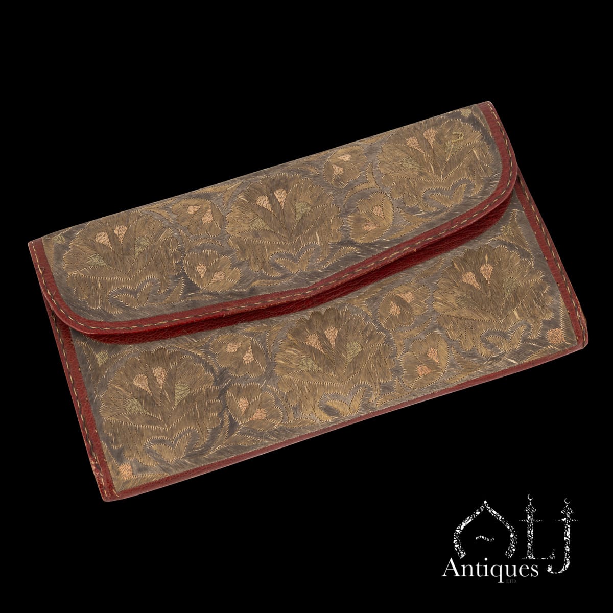 An Exceptional Ottoman Gold, Silver and Polychrome Silk Embroidered Morocco Leather Letter and Document Wallet (Brieftasche), Inscribed "Constantinople 1742" and "Thomas Hewett" Constantinople (Istanbul), Ottoman Empire, Dated 1742 - Image 2