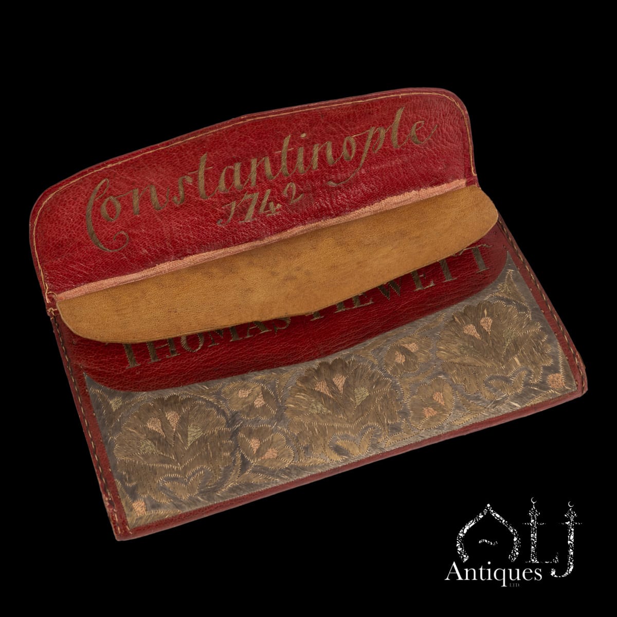 An Exceptional Ottoman Gold, Silver and Polychrome Silk Embroidered Morocco Leather Letter and Document Wallet (Brieftasche), Inscribed "Constantinople 1742" and "Thomas Hewett" Constantinople (Istanbul), Ottoman Empire, Dated 1742 - Image 5