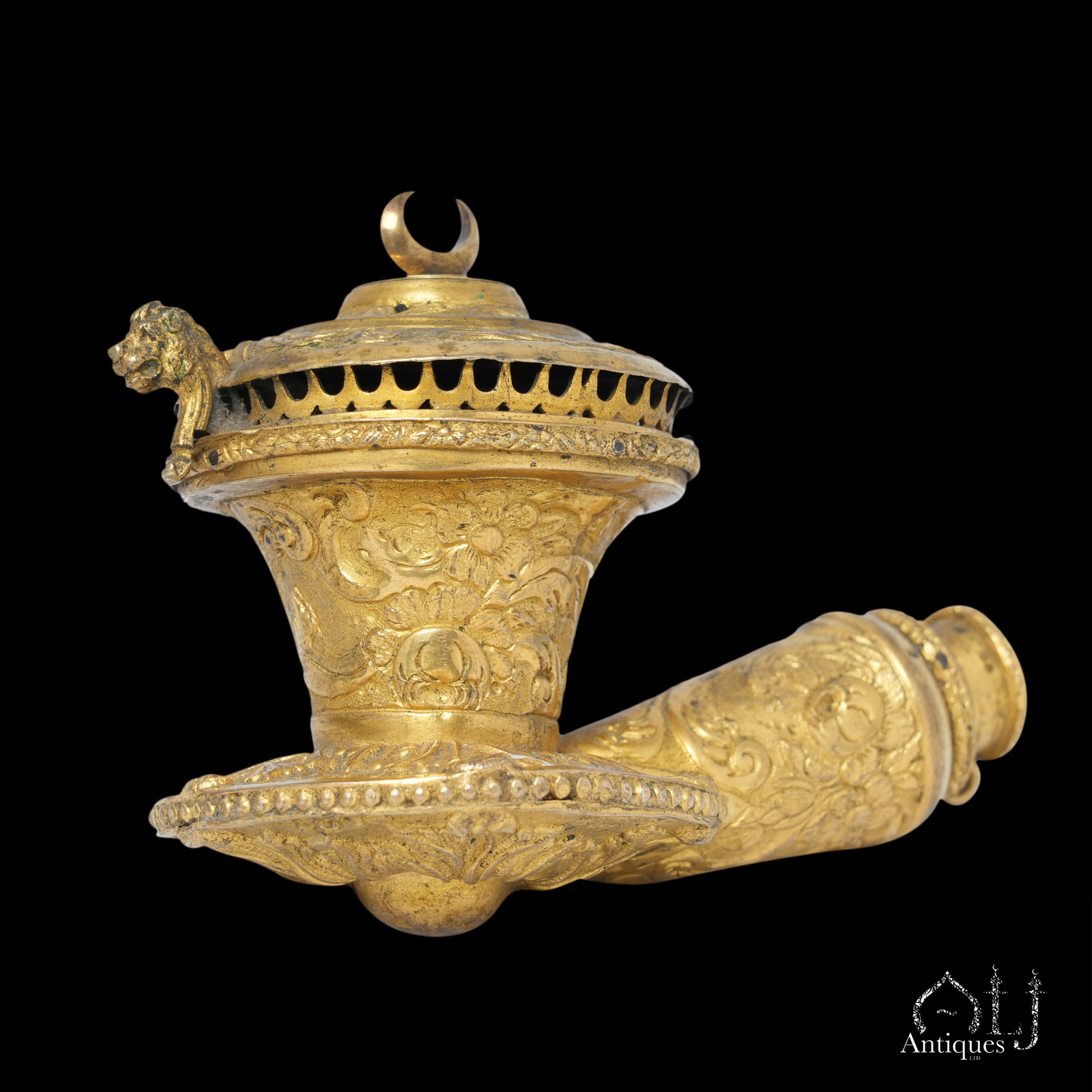 An Ottoman Çubuk Long Smoking Pipe with Tombak Bowl Bone, Horn and Mother-of-Pearl Inlaid Shaft with Brass Micro-Mosaic Decoration, Probably Istanbul, Late 18th – Early 19th Century. - Image 11