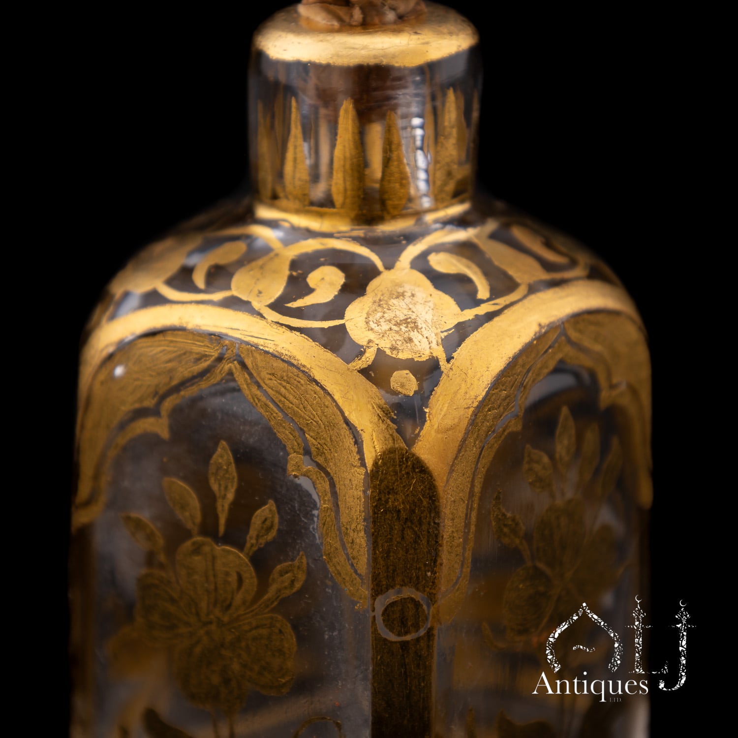 An Exceptional, Extremely Rare and Apparently Unique Deccani Courtly Painted and Lacquered Perfume, Scent or Cosmetic Casket, Lavishly Decorated in Gold with Miniature Paintings beneath Glass and Mica and Containing Six Fitted Gilt-Decorated Glass Scent Bottles, Probably Hyderabad, Deccan, India, circa 1780–1795 - Image 10