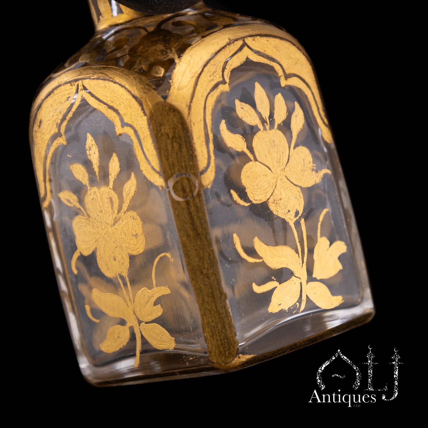 An Exceptional, Extremely Rare and Apparently Unique Deccani Courtly Painted and Lacquered Perfume, Scent or Cosmetic Casket, Lavishly Decorated in Gold with Miniature Paintings beneath Glass and Mica and Containing Six Fitted Gilt-Decorated Glass Scent Bottles, Probably Hyderabad, Deccan, India, circa 1780–1795 - Image 9