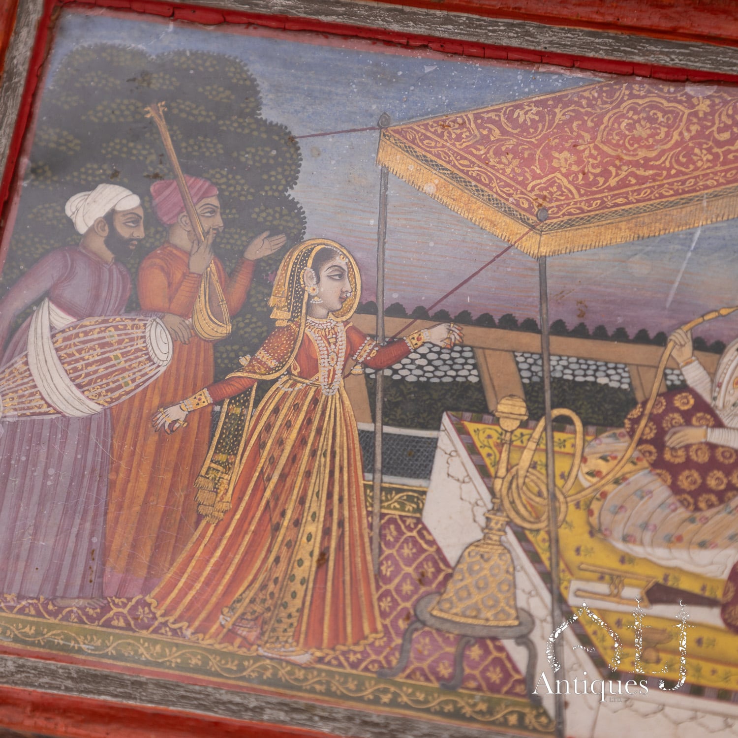 An Exceptional, Extremely Rare and Apparently Unique Deccani Courtly Painted and Lacquered Perfume, Scent or Cosmetic Casket, Lavishly Decorated in Gold with Miniature Paintings beneath Glass and Mica and Containing Six Fitted Gilt-Decorated Glass Scent Bottles, Probably Hyderabad, Deccan, India, circa 1780–1795 - Image 25